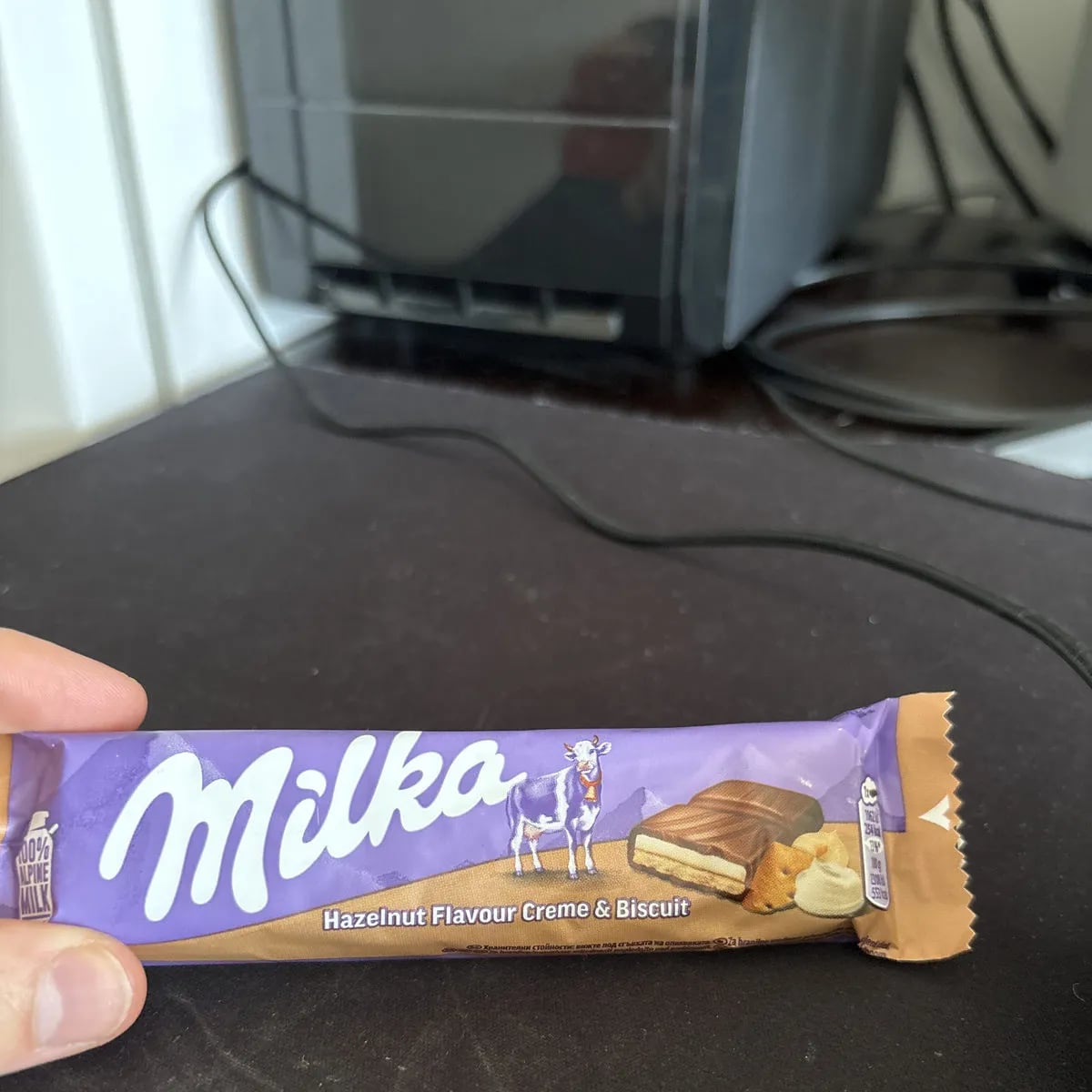 батончик MILKA 46г CREME &BISCUIT — фото 1